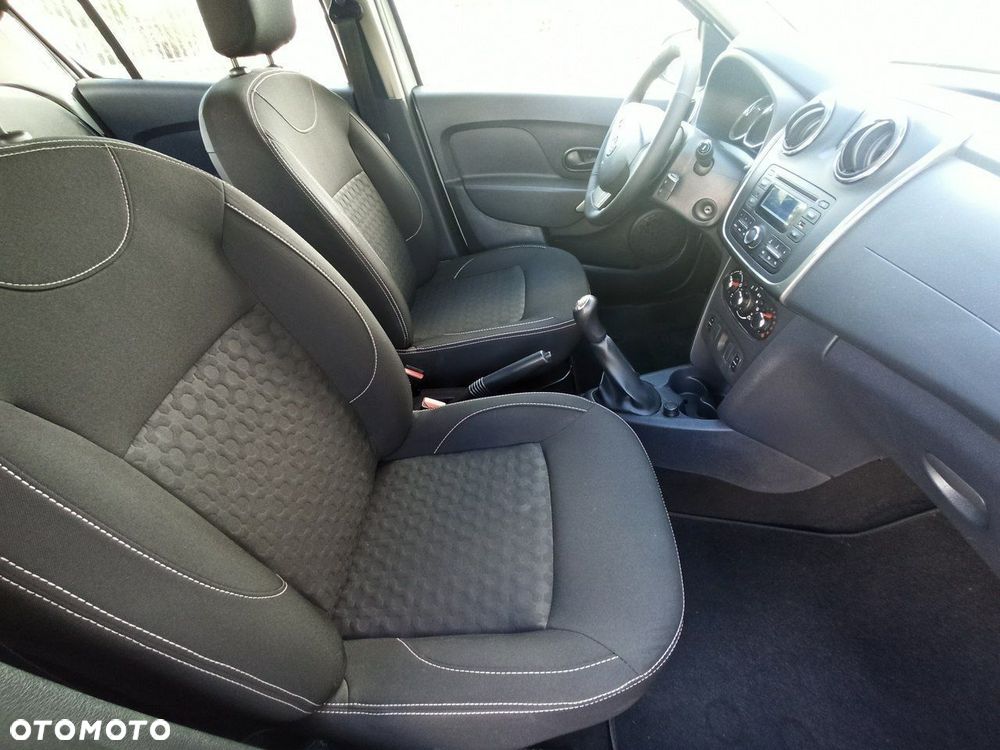 Dacia Sandero - 8