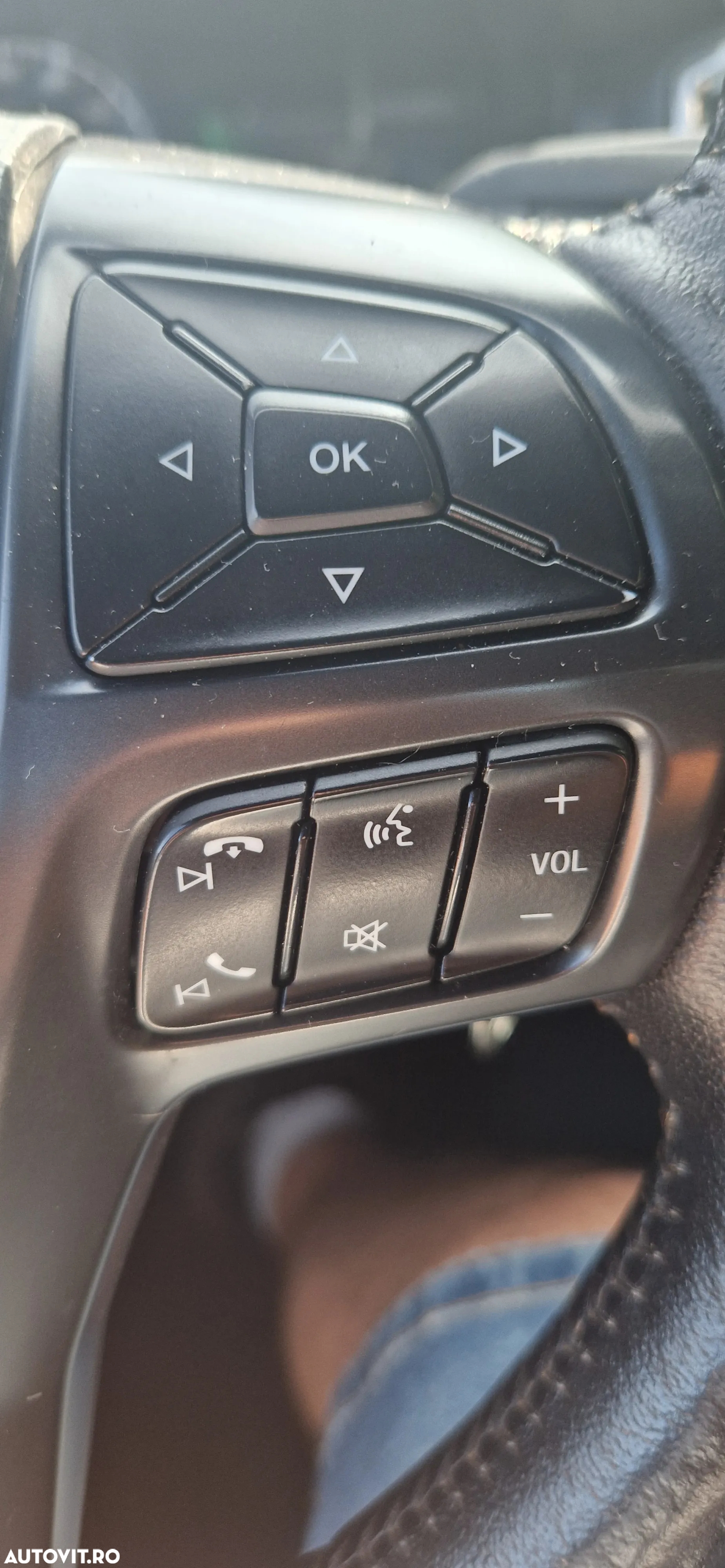 Ford Ranger Pick-Up 3.2 Duratorq 200 CP 4x4 Cabina Dubla Wildtrack Aut. - 36