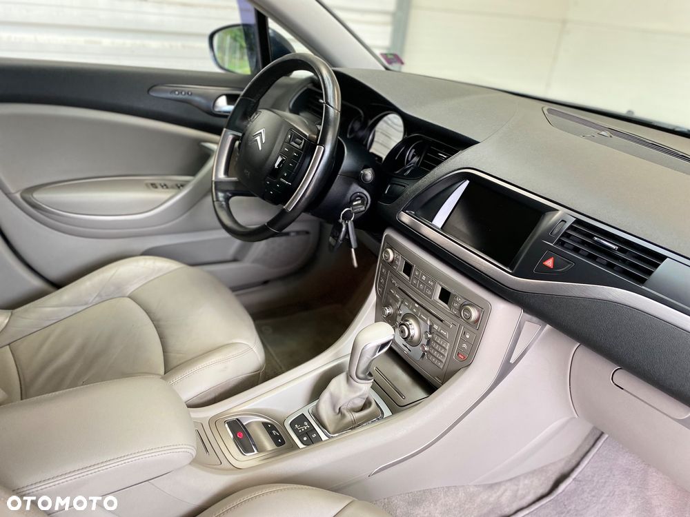 Citroën C5 HDi 165 FAP Business Class - 13