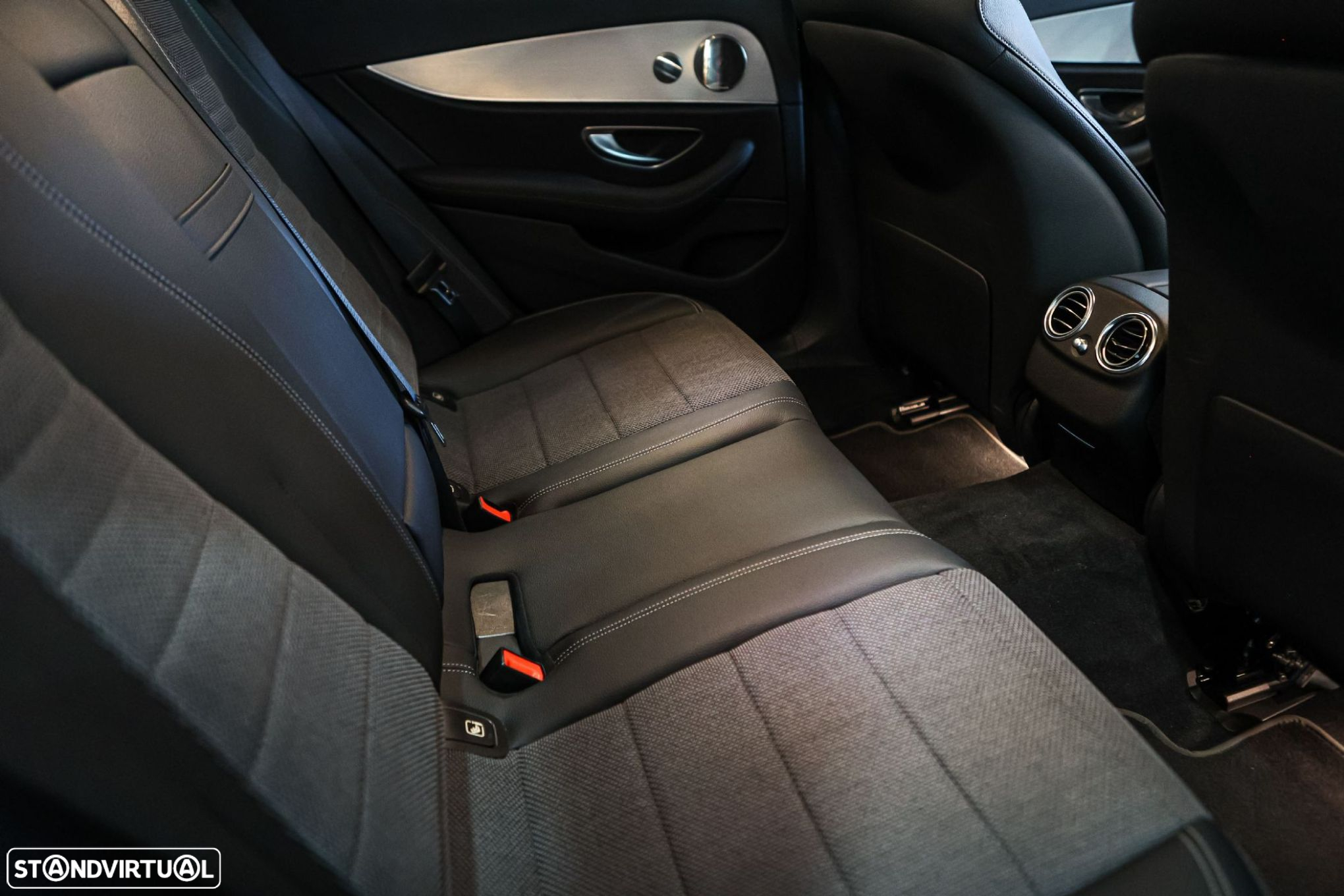 Mercedes-Benz E 300 de AMG Line - 14