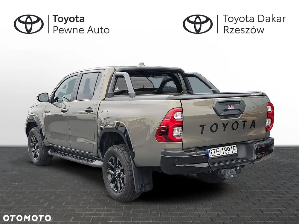 Toyota Hilux 2023 photo 3