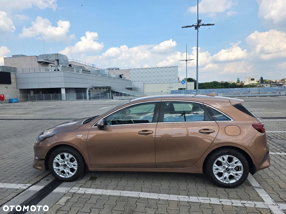 Kia Ceed 1.5 T-GDI M - 10