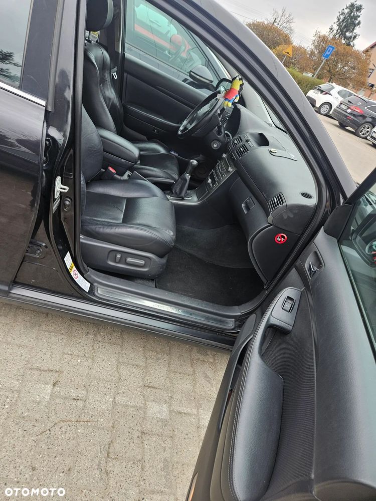 Toyota Avensis 2.0 VVT-i Executive - 6