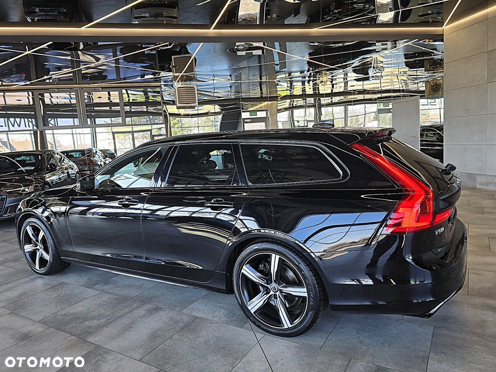 Volvo V90 T8 AWD Plug-In Hybrid R-Design - 6