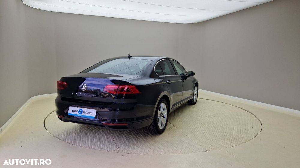 Volkswagen Passat 2.0 TDI DSG Comfortline - 7