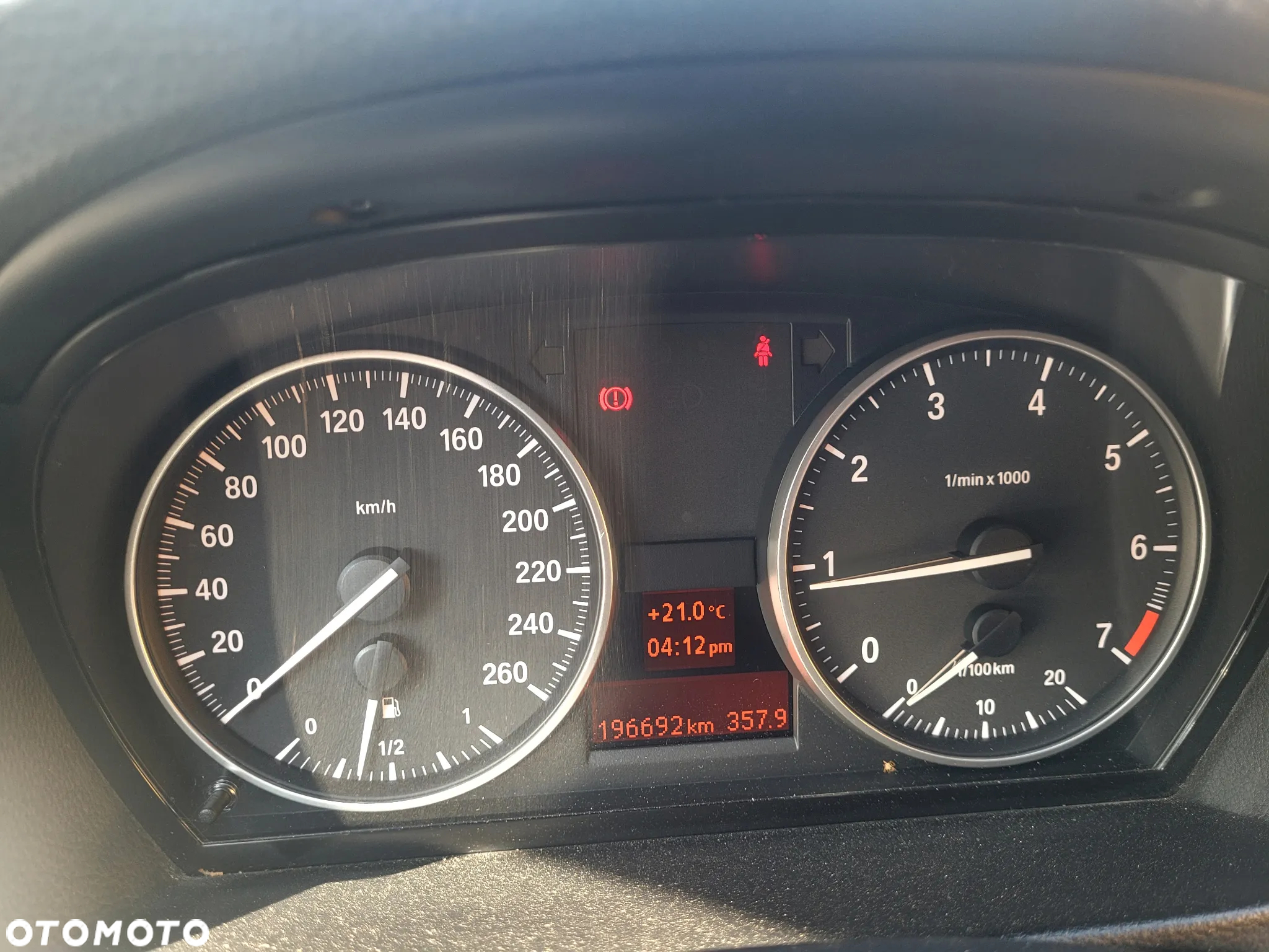 BMW Seria 3 318i - 9