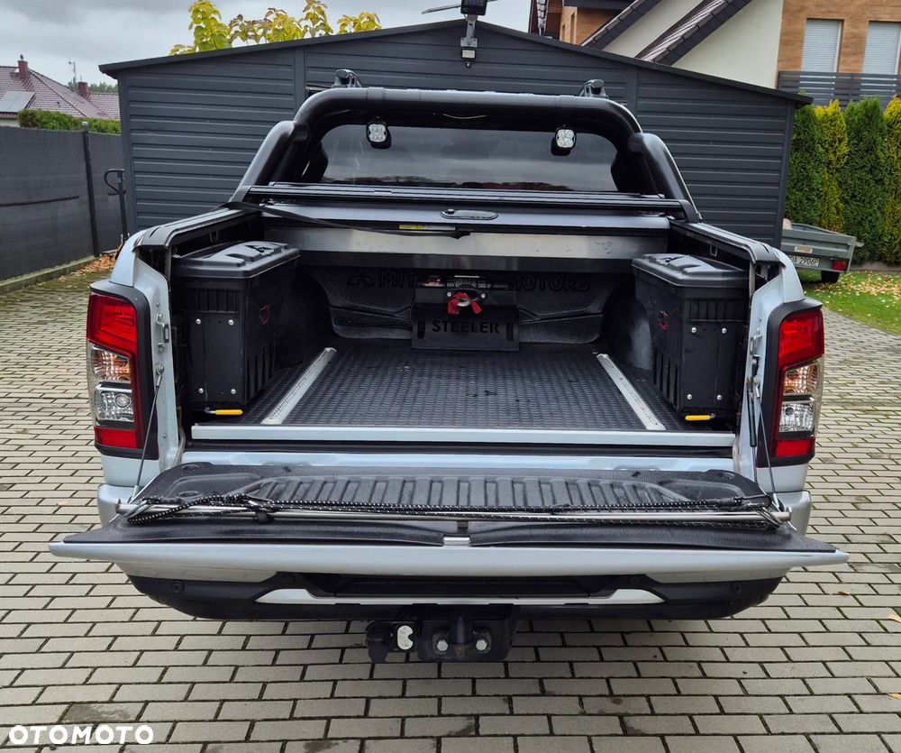 Mitsubishi L200 - 12