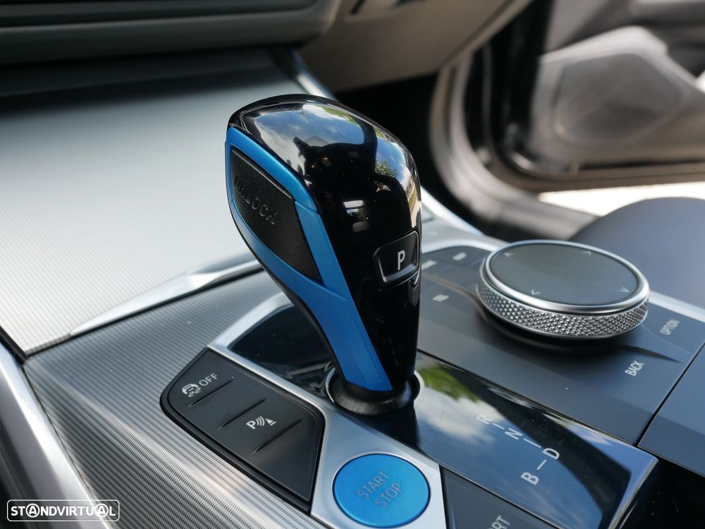 BMW i4 - 21