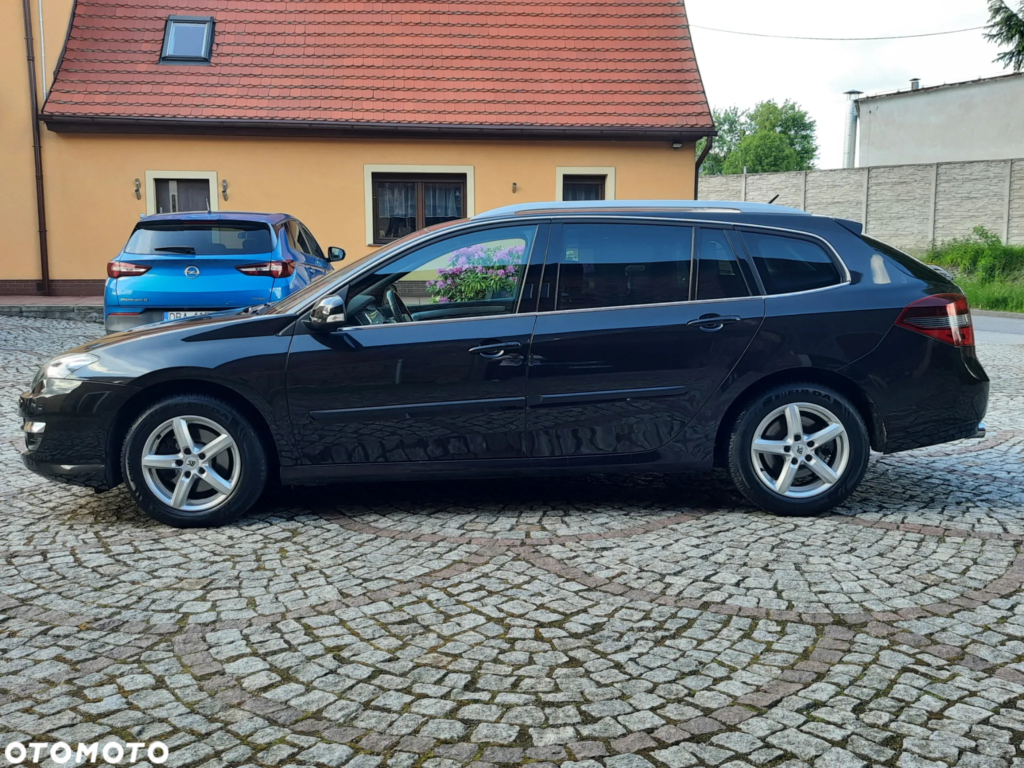 Renault Laguna 2.0 dCi Black Edition - 3