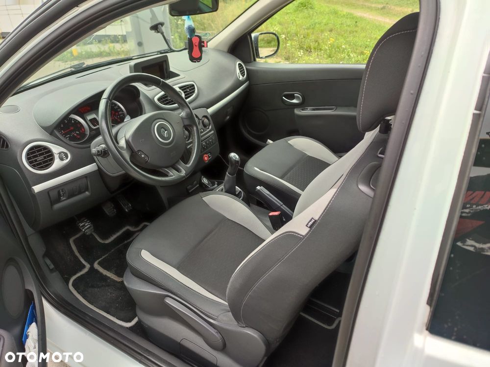Renault Clio 1.5 dCi 90 FAP Dynamique - 8
