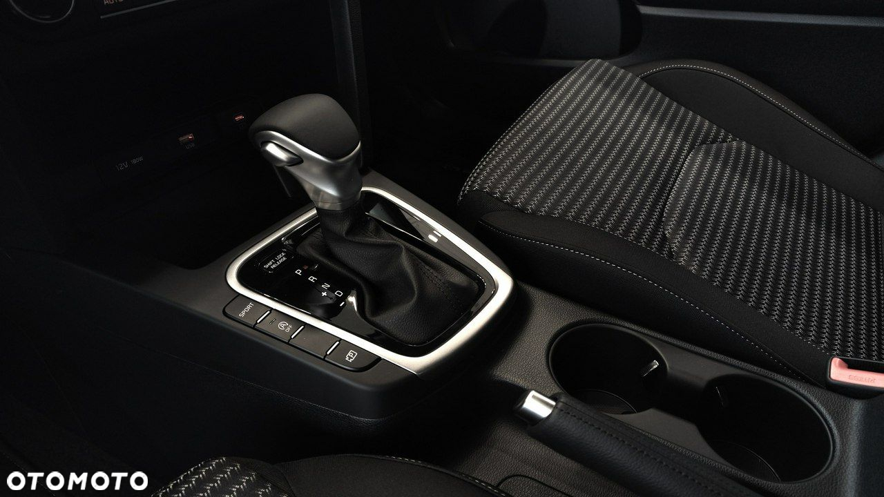 Kia Ceed - 12