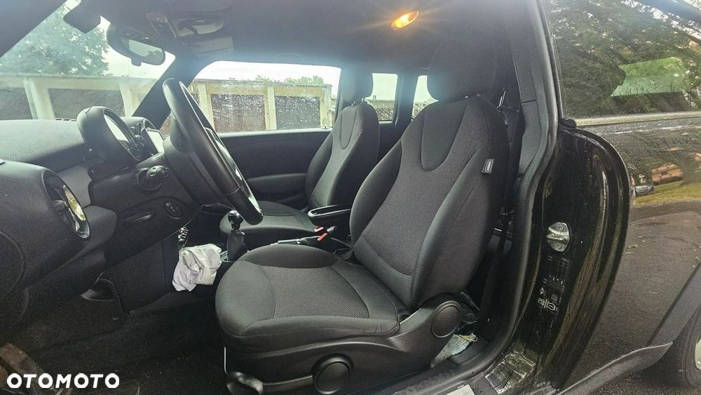 MINI Countryman One D - 11