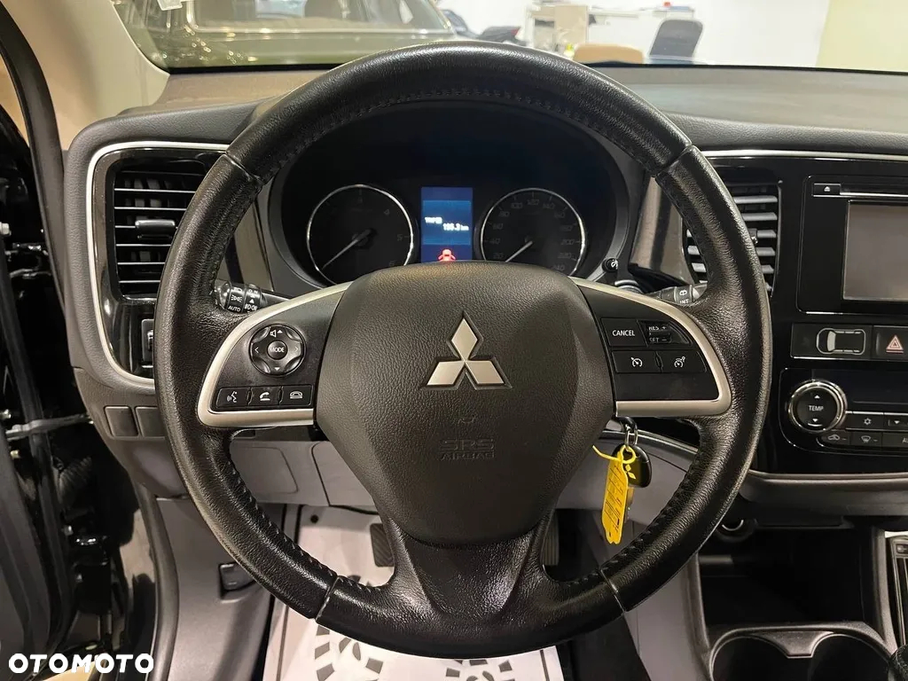 Mitsubishi Outlander 2.2 DI-D 4WD Diamant Edition - 28