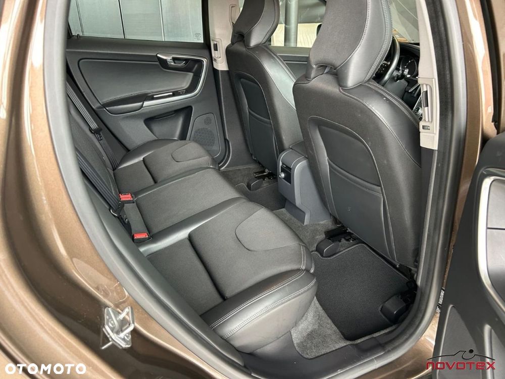 Volvo XC 60 D3 Geartronic Momentum - 20