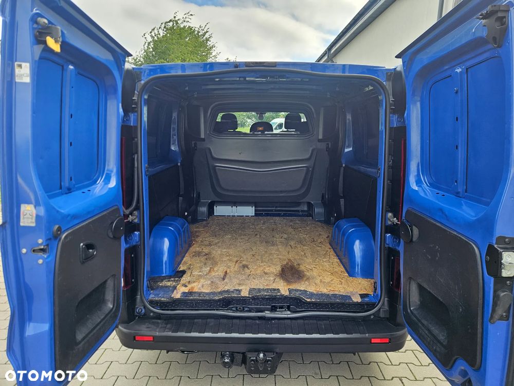 Opel Vivaro - 10