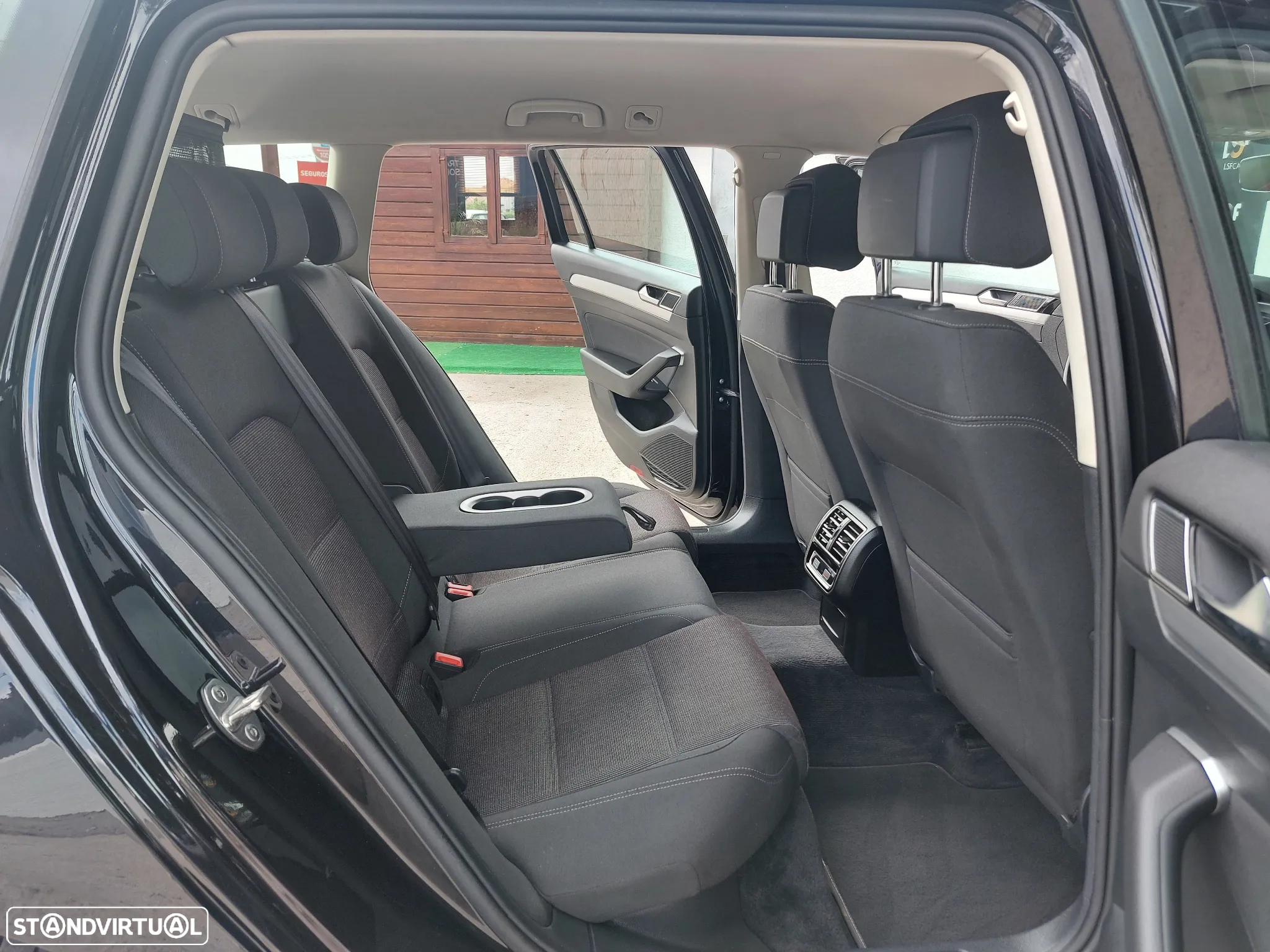 VW Passat Variant 1.6 TDI Confortline - 13