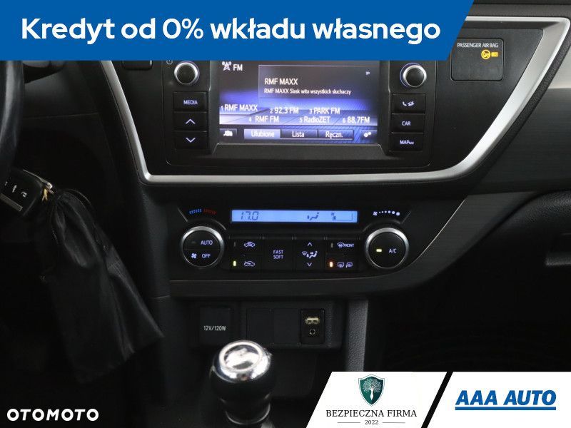 Toyota Auris - 14