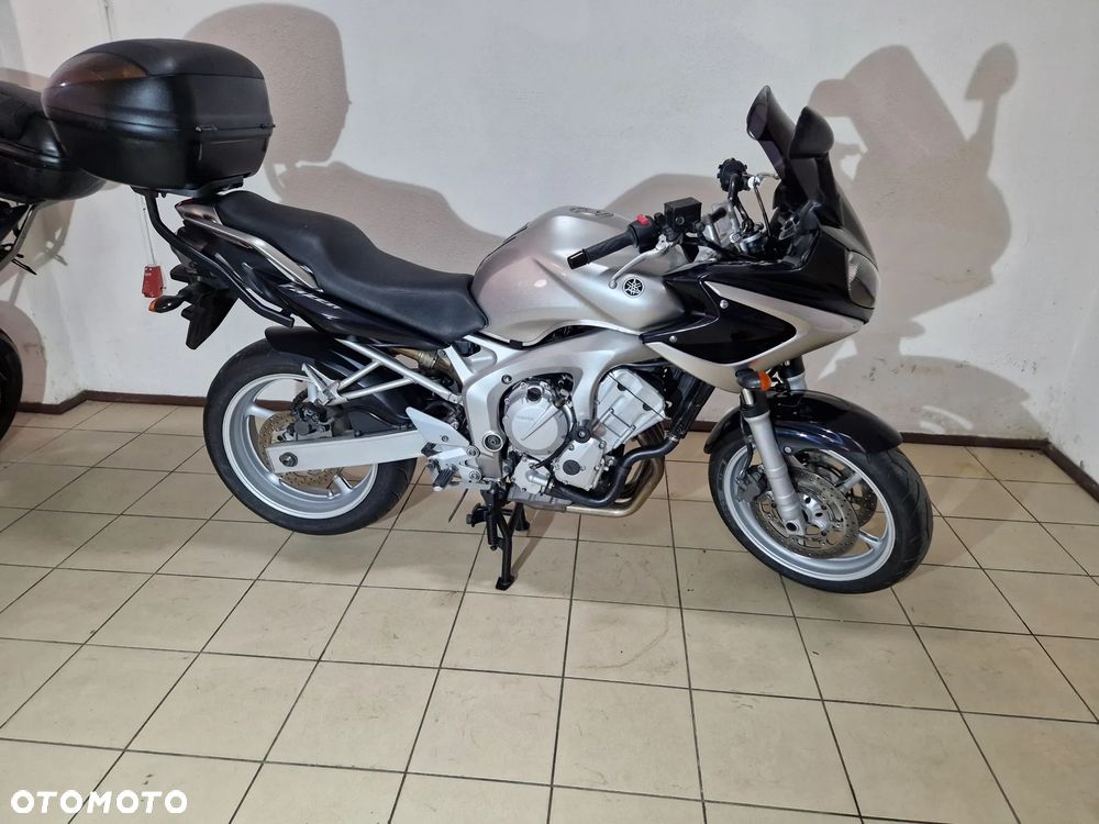 Yamaha FZ6 - 11