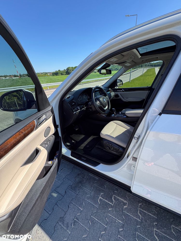 BMW X3 xDrive35i - 17