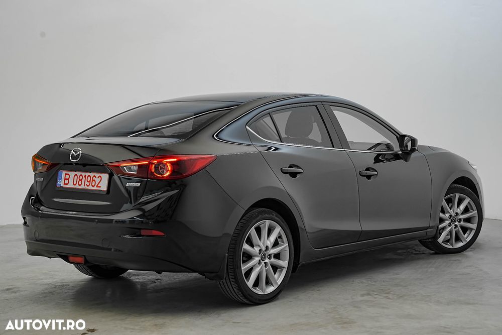 Mazda 3 - 4