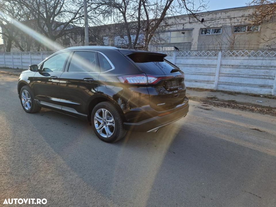 Ford Edge 2.0 TDCi Powershift Titanium - 2