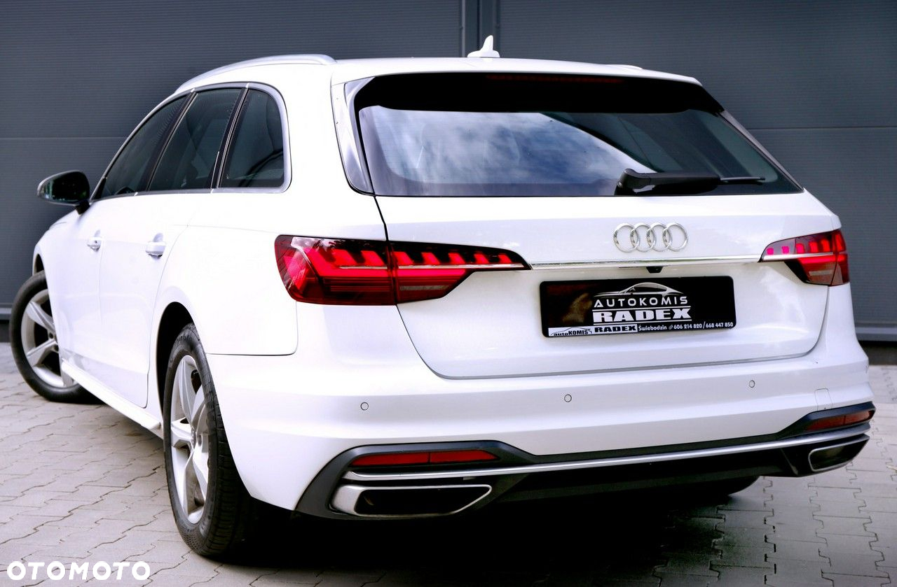 Audi A4 40 TDI S tronic - 23