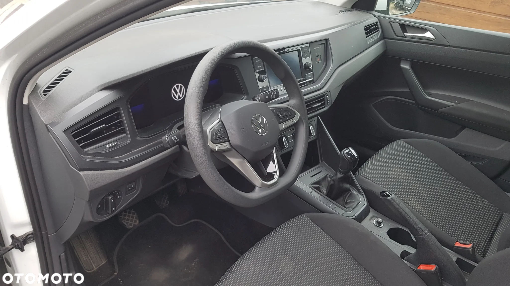 Volkswagen Polo 1.0 Comfortline - 6