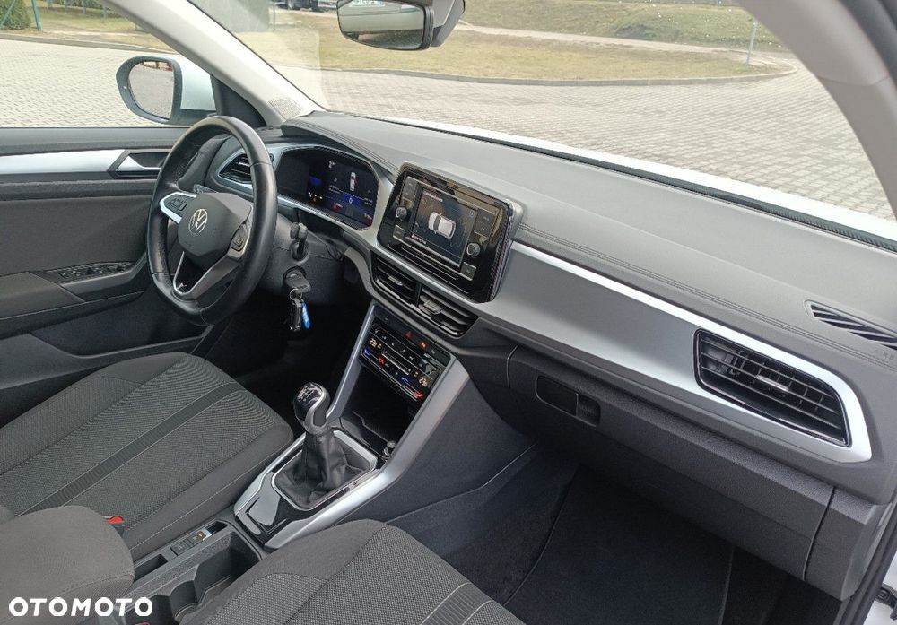 Volkswagen T-Roc - 15