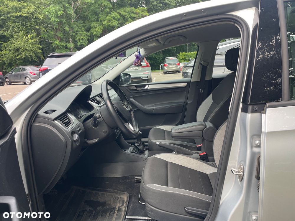 Skoda RAPID 1.0 TSI Ambition - 13