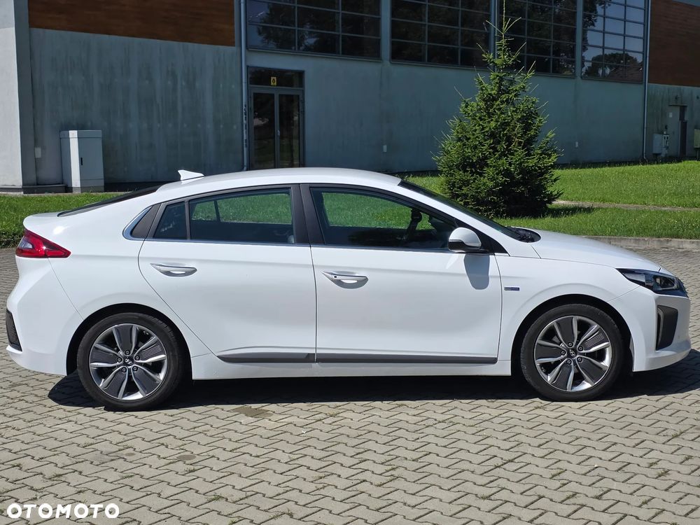 Hyundai IONIQ Hybrid Business - 6