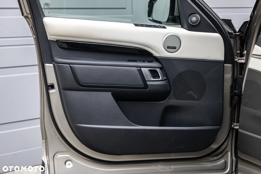 Land Rover Discovery D250 SE - 13
