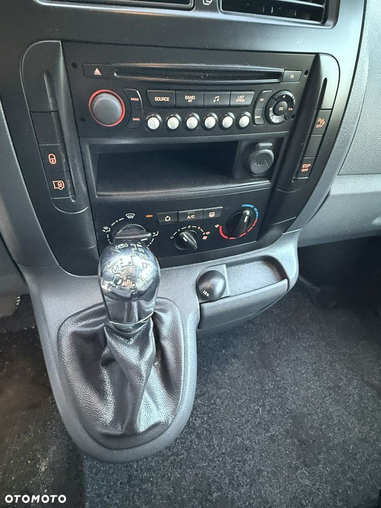 Peugeot Expert - 8