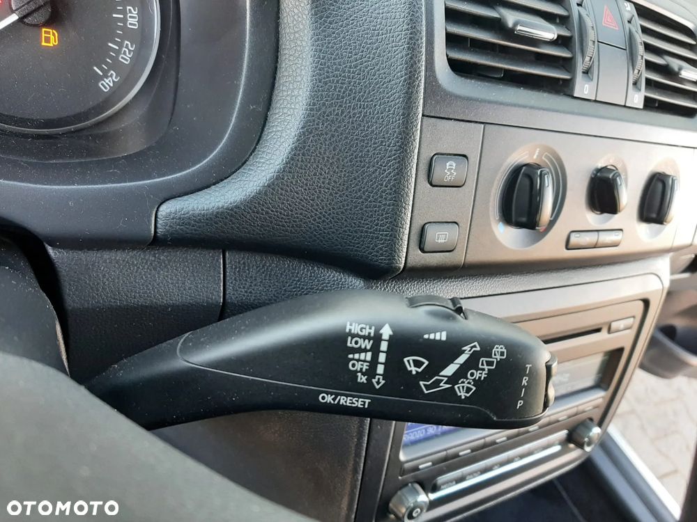 Skoda Roomster 1.2 TSI FAMILY - 16