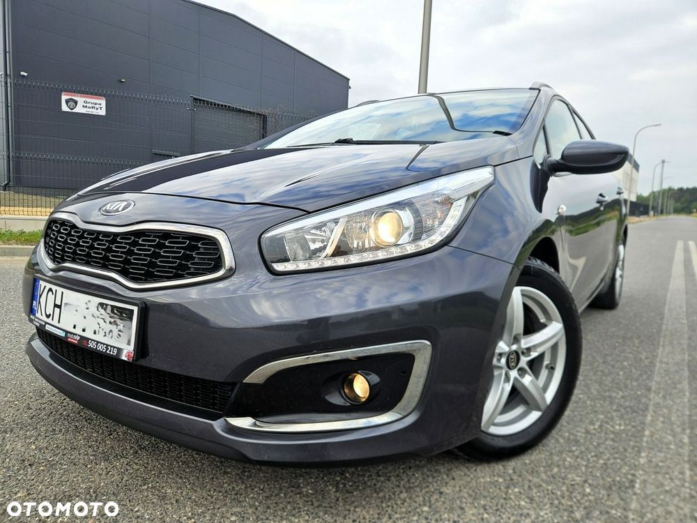 Kia Ceed 1.6 CRDi 128 Dream-Team Edition - 3