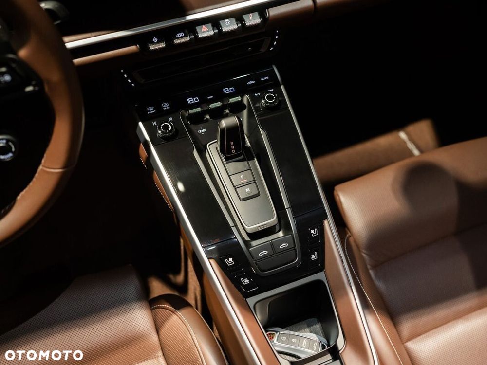 Porsche 911 Targa 4 GTS - 27