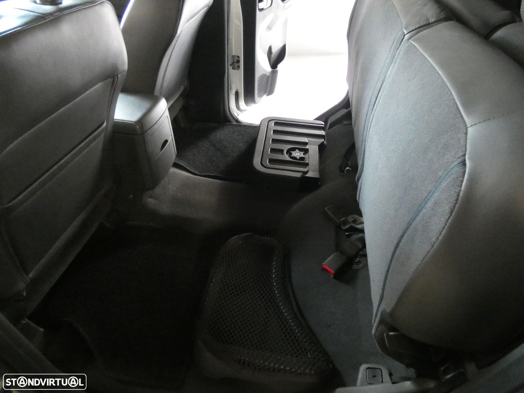 Nissan Navara 3.0 dCi V6 CD LE Hi-T.+P.Pr.AT 4WD - 11