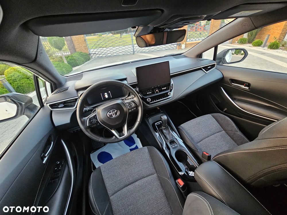 Toyota Corolla 2.0 Hybrid Style - 16