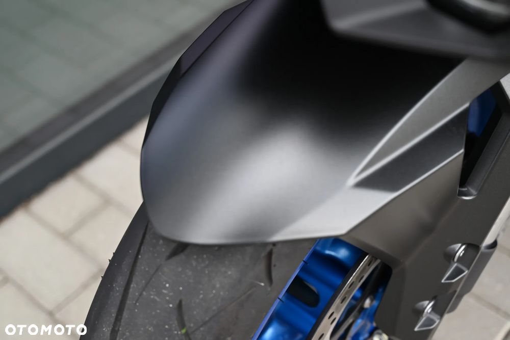 Suzuki GSX 1000 - 37