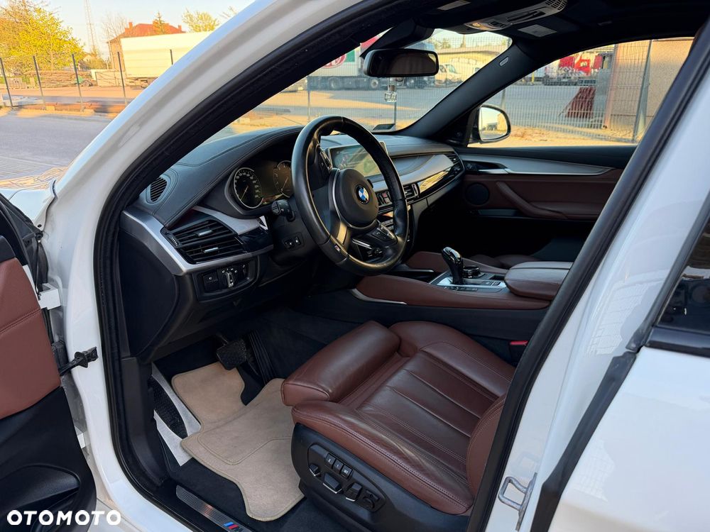 BMW X6 xDrive50i Performance M Paket - 11