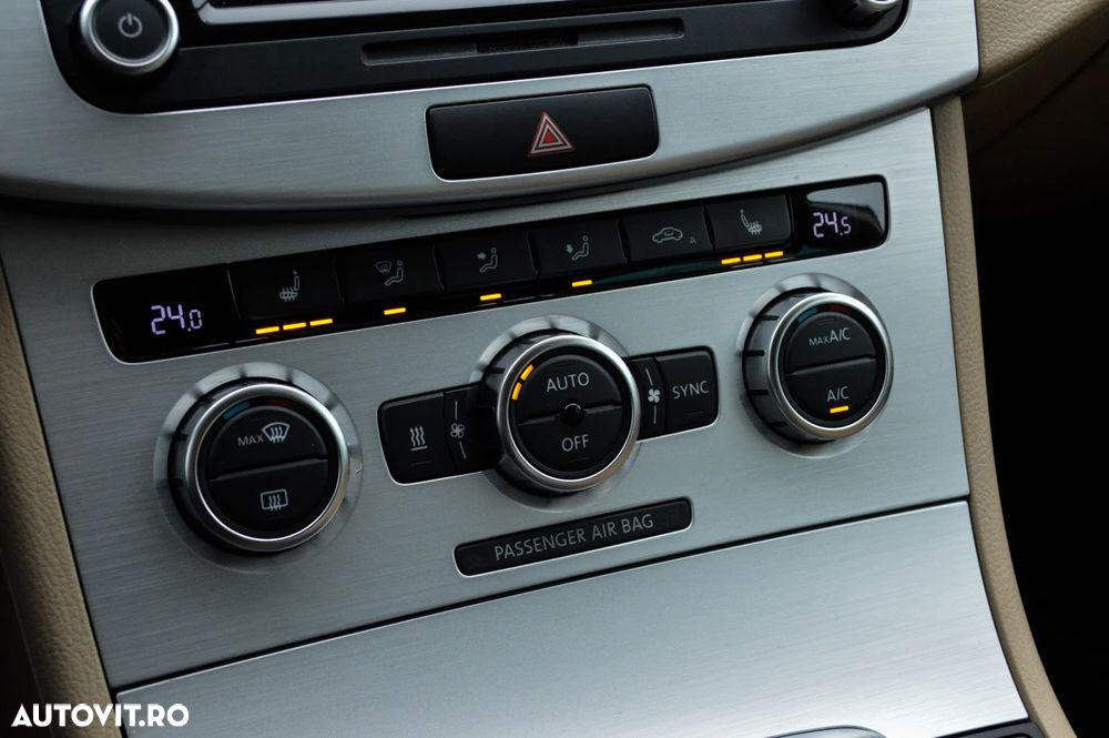 Volkswagen Passat CC 2.0 TDI 4Motion BlueMotion Technology DSG - 17