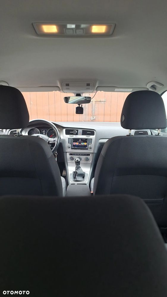 Volkswagen Golf 1.6 TDI BlueMotion Trendline - 16