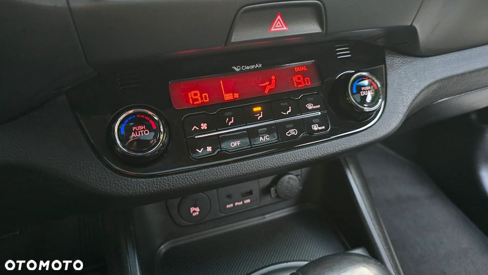 Kia Sportage 2.0 CVVT 2WD Automatik Vision - 16