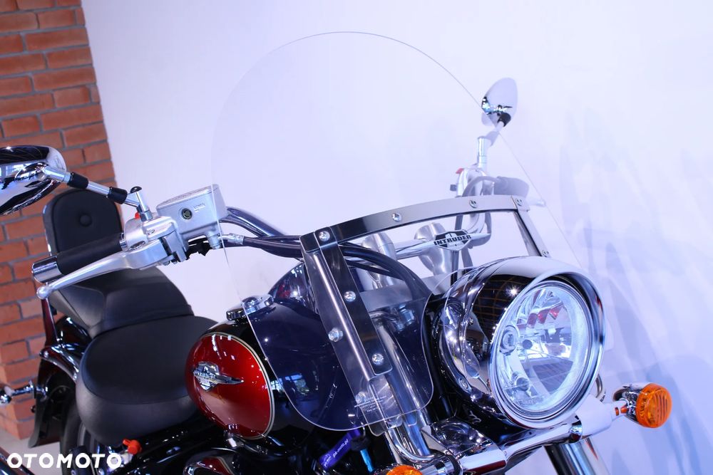 Suzuki Intruder - 16