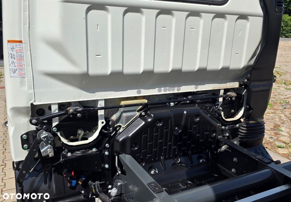 Mitsubishi Fuso Canter - 28