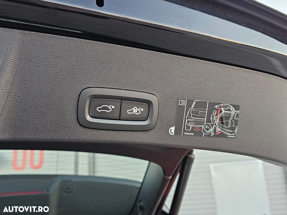 Volvo XC 40 P8 AWD Recharge RDesign - 38