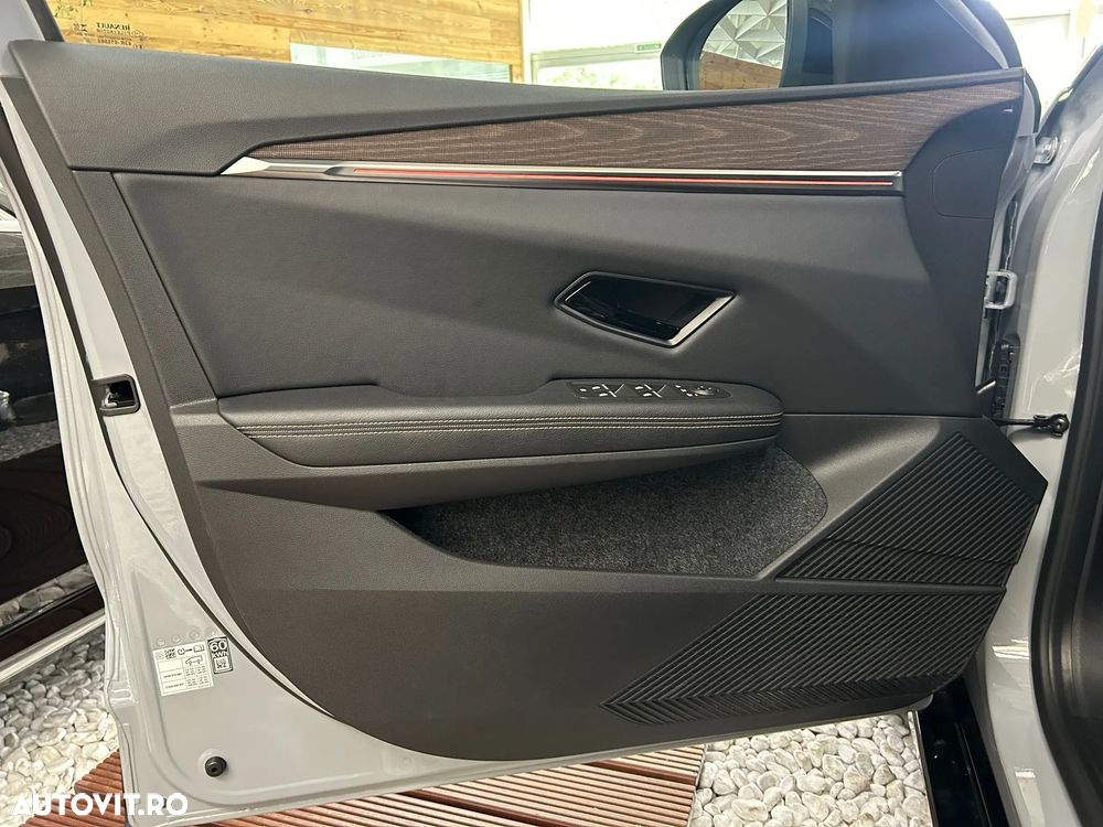 Renault Megane E-TECH 60 kWh 220 CP Iconic - 12