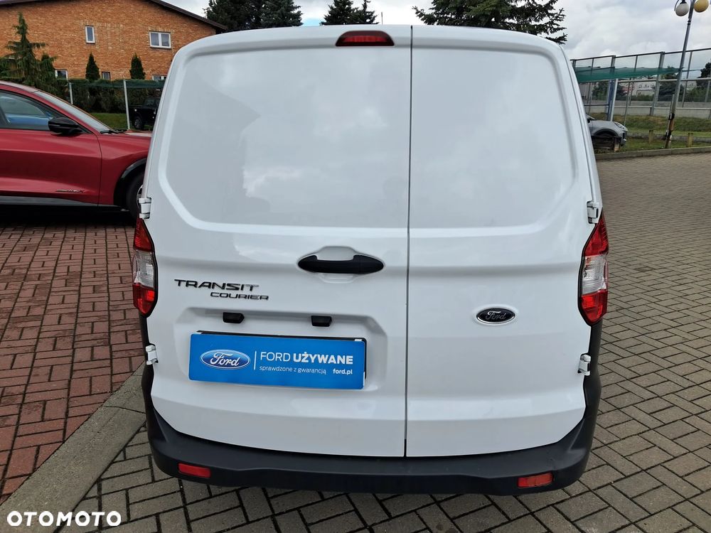 Ford Transit Courier - 9