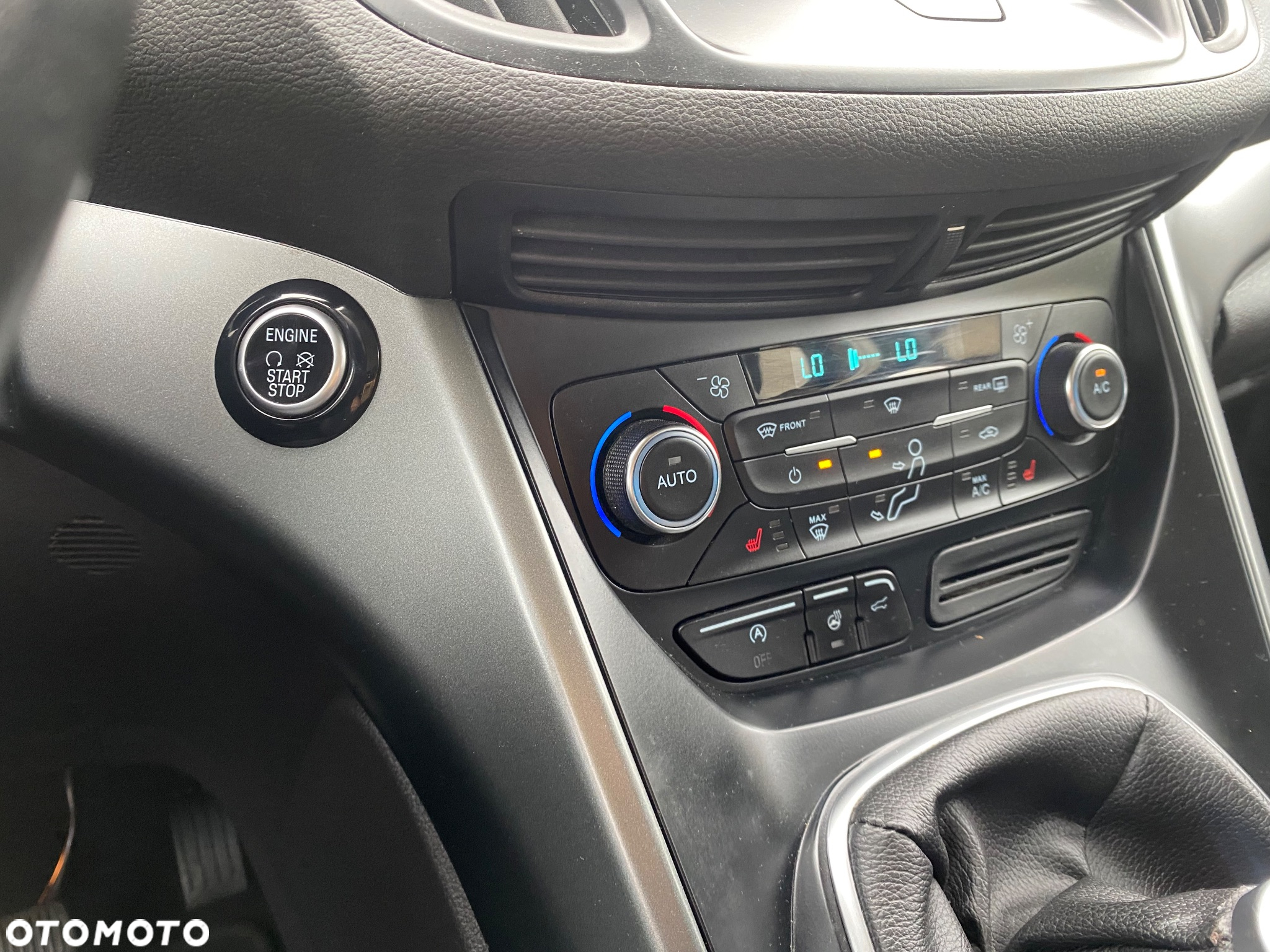 Ford Kuga 1.5 EcoBoost 2x4 Titanium - 26