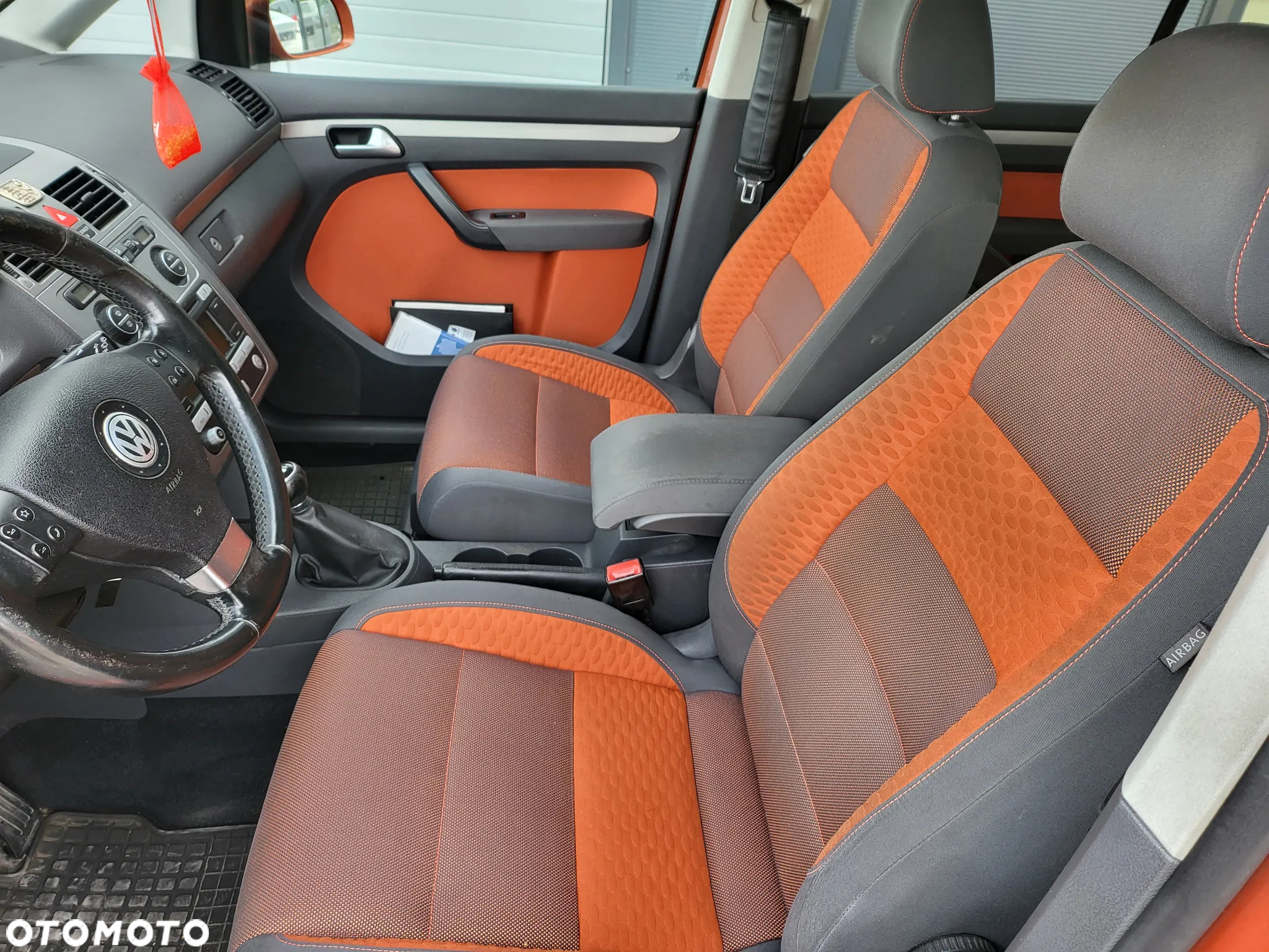 Volkswagen Touran 1.4 TSI Cross - 26
