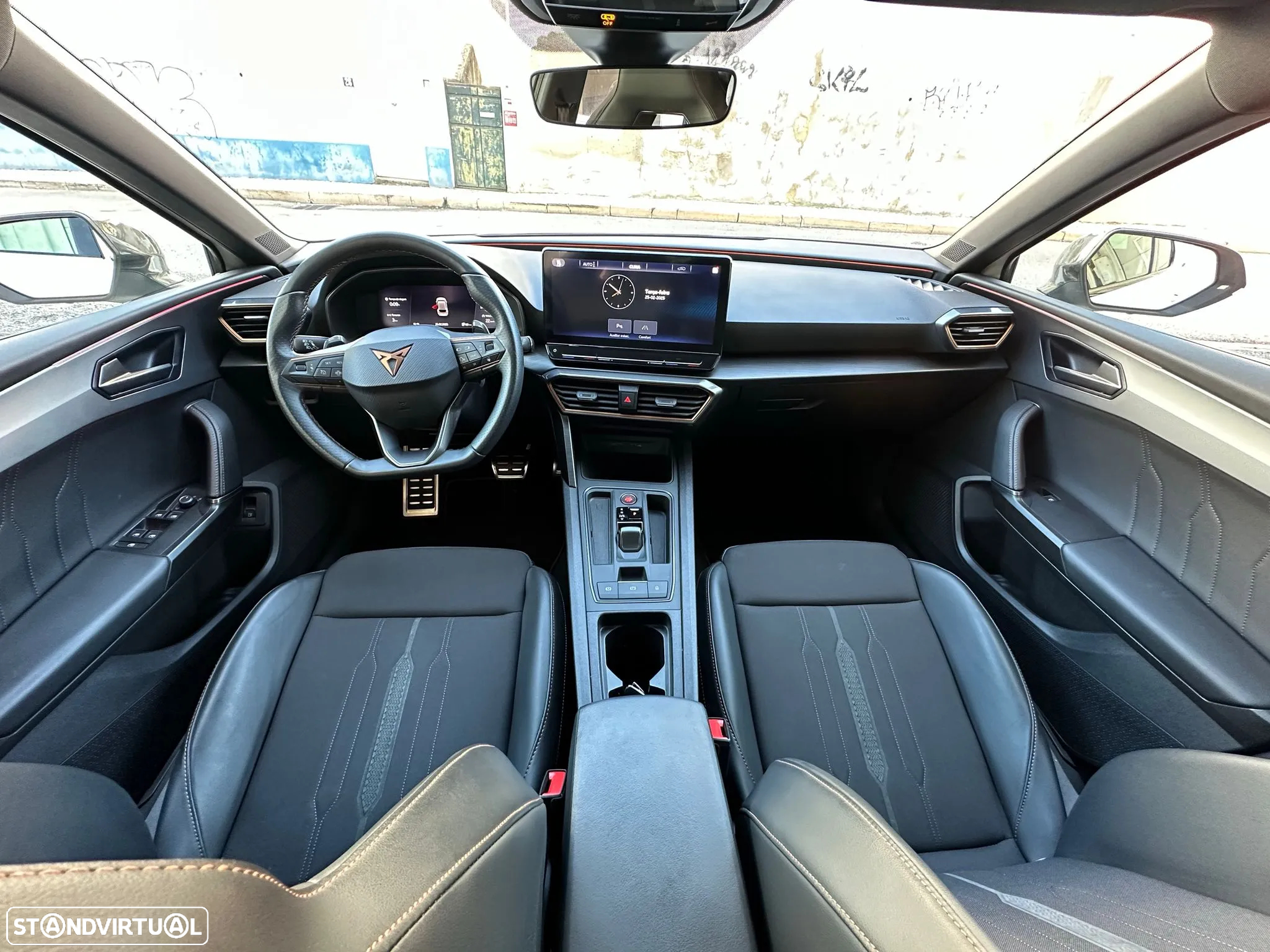 Cupra Leon 1.4 e-Hybrid MID DSG - 9